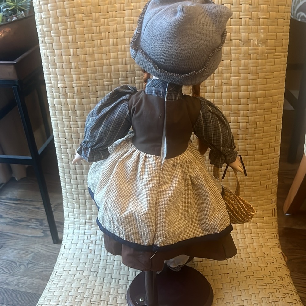 DUCK HOUSE VINTAGE HEIRLOOM PORCELAIN DOLL DUTCH 18” FIRM PRICE - Picture 4 of 10
